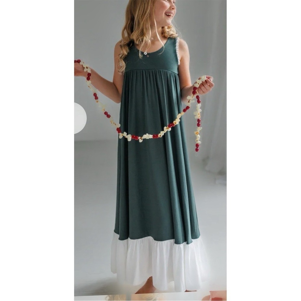 Well Dressed Wolf Girls 9M Green Maxi Twirl Dress Sleeveless Ruffle Hem WDW Luxe